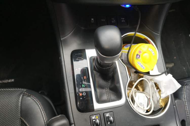 Used Toyota Highlander 2015 2.0T Four-Wheel Drive Luxury Edition 7-Seater
