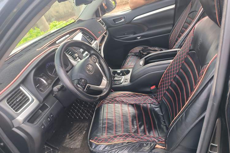 Used Toyota Highlander 2018 2.0T Four-Wheel Drive Luxury Edition 7 Seats China V Emission Standard Left Front Seat