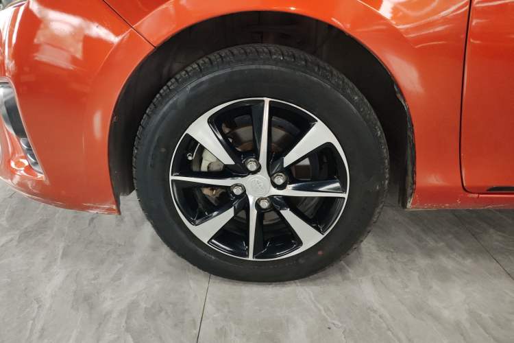 Used Toyota YARiS L Zhi Xuan 2015 1.5G Automatic Orange Limited Edition