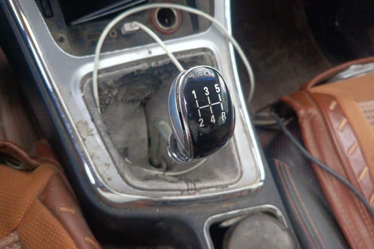 Used Baojun 560 2015 1.8L manual luxury version
