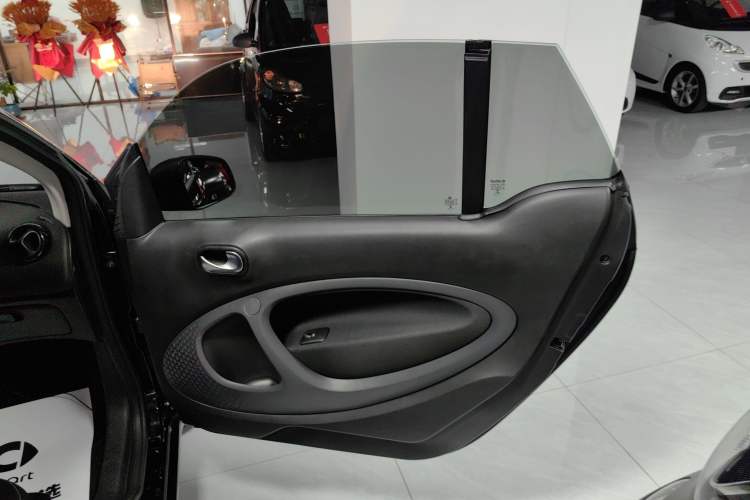 Used smart fortwo 2016 1.0L 52 kW Convertible Passion Edition
