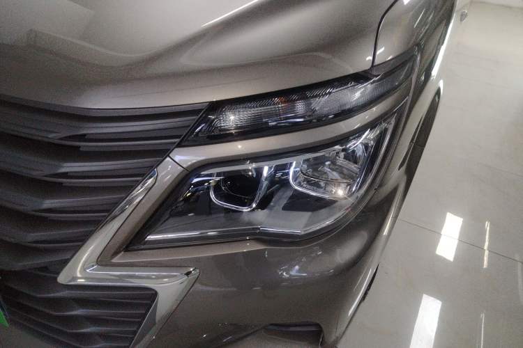 Used FORTHING Lingzhi 2024 M5L 1.5T Manual Comfort 9-Seater