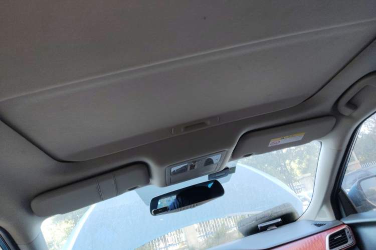 Used Nissan Lannia 2016 1.6L CVT Cool Edition
