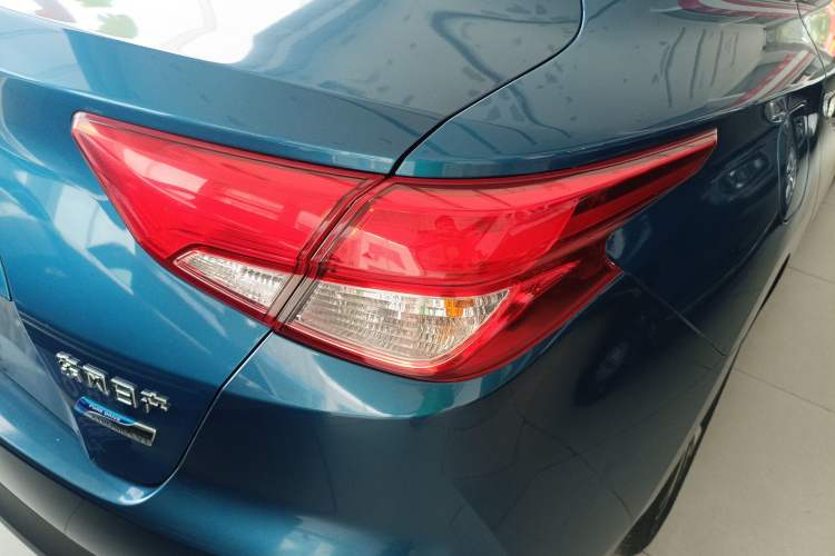 Used Nissan Lannia 2016 1.6L CVT Cool Edition Right Rear Taillight