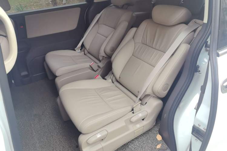 Used Honda Odyssey 2015 Revised 2.4L Luxury Edition
