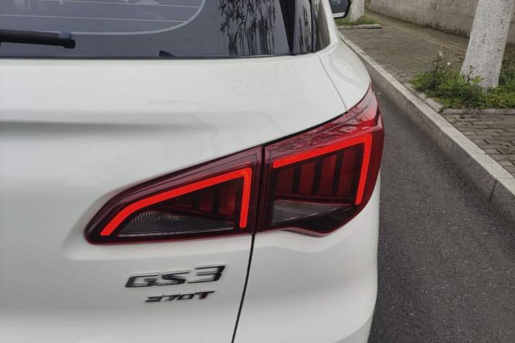 Used GAC Trumpchi GS3 2021 POWER 270T Automatic Luxury Edition Right Rear Taillight