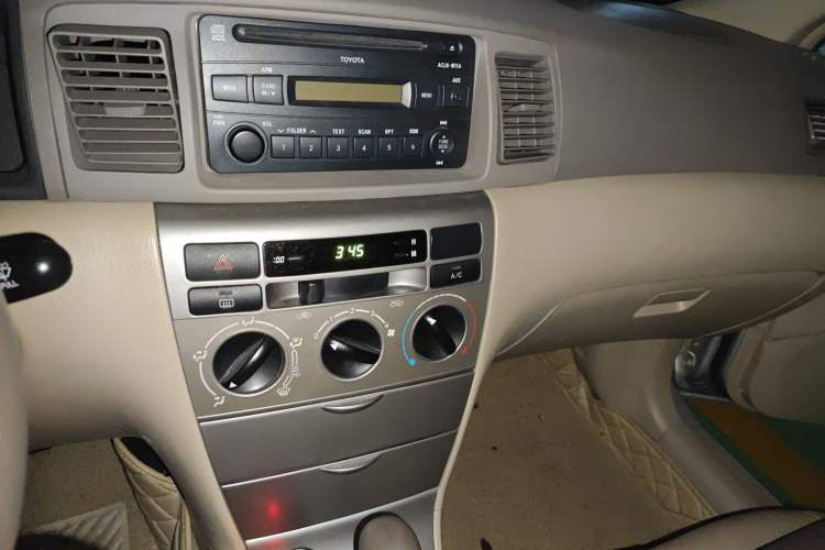 Used Toyota Corolla EX 2011 1.6L Automatic Luxury Edition Audio And AC Panel