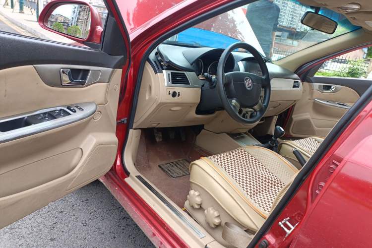 Used Buick Excelle 2013 1.5L Manual Classic Model Driver Seat