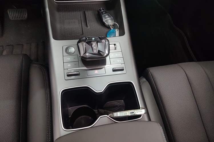 Used BYD Song Pro New Energy 2025 Second-Generation Intelligent Driving Version DM-i 115KM Excellence Edition Gear Lever