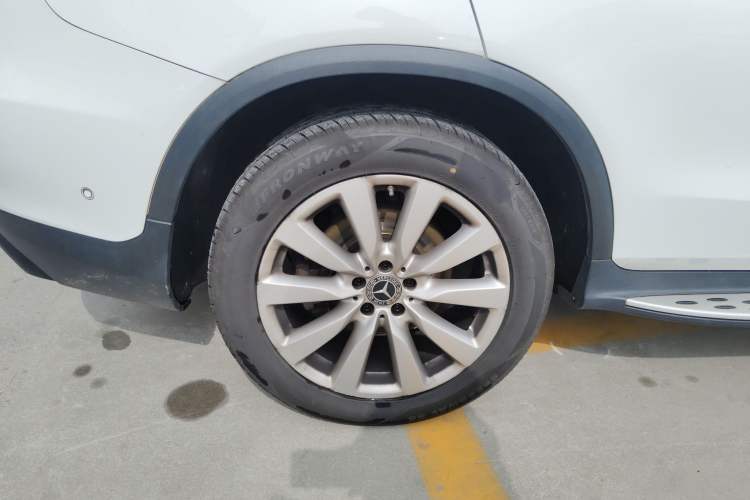 Used Mercedes-Benz GLC Coupe 2020 GLC 260 4MATIC Coupe SUV Right Rear Wheel Hub