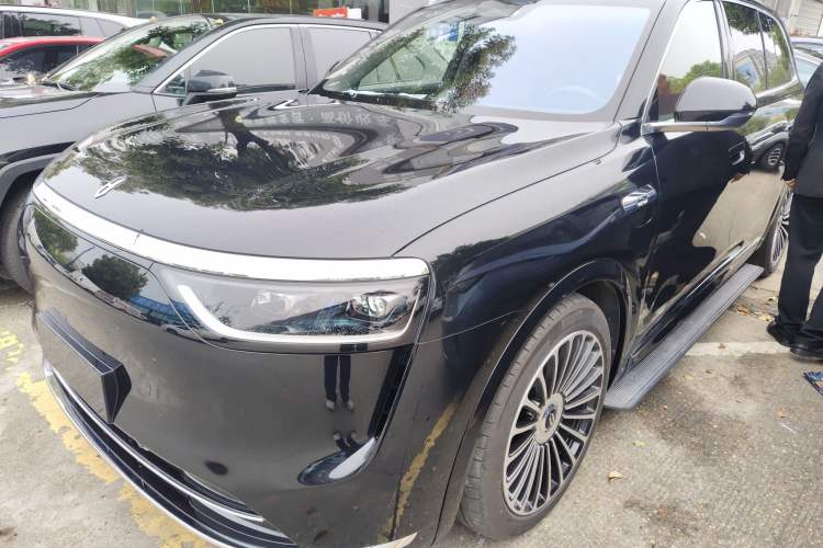 Used Hima AITO M8 2025 Extended-Range Ultra Version 53.4 kWh 6-Seater Edition