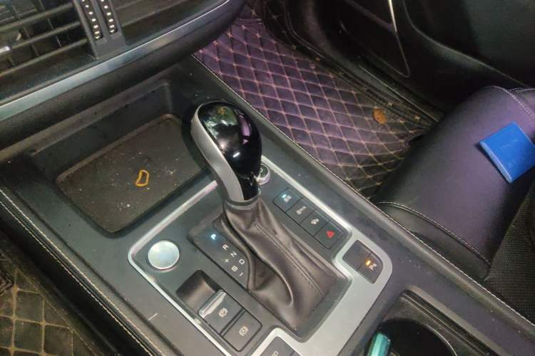 Used BYD Tang 2019 2.0T Automatic SmartConnect Prestige 7-Seater China VI Standard Gear Lever