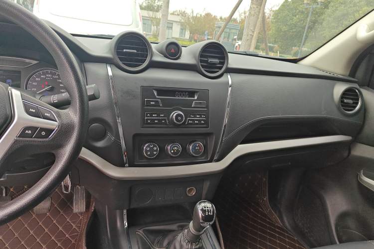 Used Dongfeng Palazzo 2021 1.8T Manual Two-Wheel Drive Elite Edition