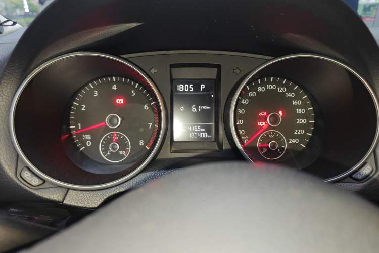 Used Volkswagen Golf 2012 1.4 TSI Automatic Comfort Edition Odometer Close Up