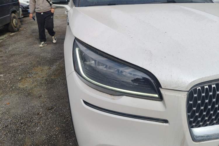 Used Lincoln Aviator 2022 3.0T V6 Two-Wheel Drive Zunyue Edition Right Front Headlight