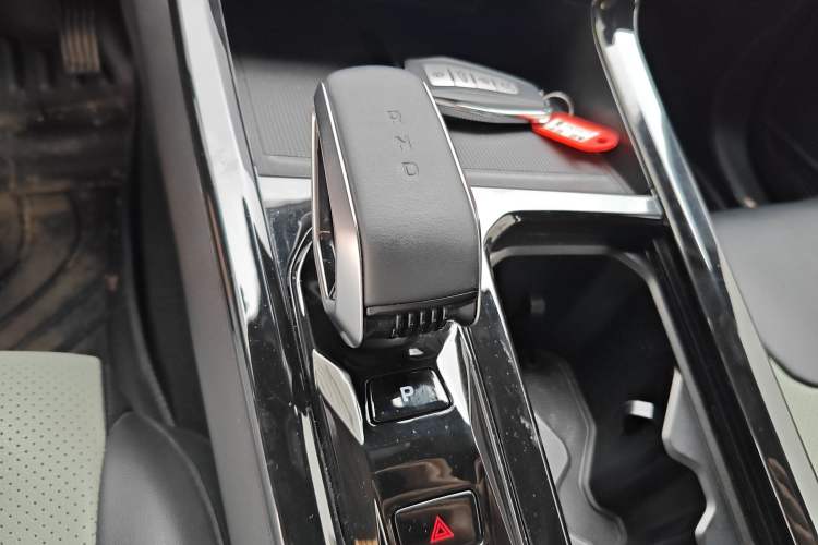 Used Geely Auto Emgrand X7 Sport 2023 Boyue COOL 1.5TD ZhiZun Edition Gear Lever