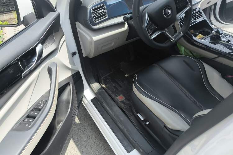 Used BYD Qin PLUS 2021 EV 400KM Luxury Model
