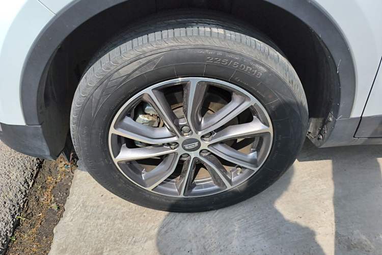 Used Geely Auto Emgrand X7 Sport 2021 Million Edition 1.8TD DCT Two-Wheel Drive Comfort Model Exterior 4