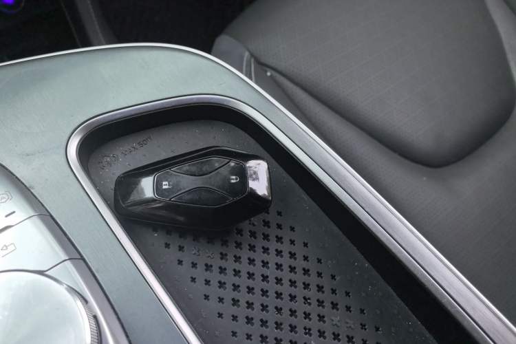 Used ARCFOX Alpha S 2023 525E Forest Edition 160kW Vehicle Key