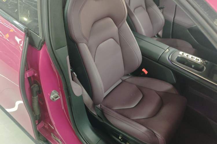 Used Xiaomi Auto SU7 2024 Four-Wheel Drive Ultra-Long Range Advanced Intelligent Driving Max Edition Right Front Seat