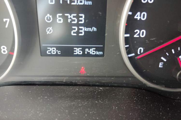 Used Hyundai Celesta 2018 1.6L Automatic GL Enjoyment Version China V Standard Odometer Close Up