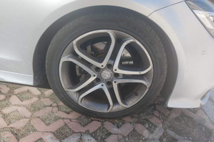 Used Mercedes-Benz CLS 2015 CLS 260 Right Front Wheel Hub