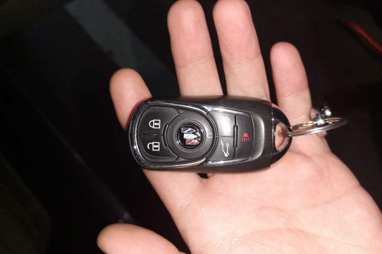 Used Buick GL8 2023 Land Executive Class Deluxe Model