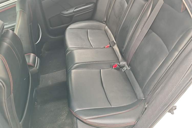 Used Honda Civic 2019 220TURBO CVT Dynamic Edition China VI Left Rear Seat