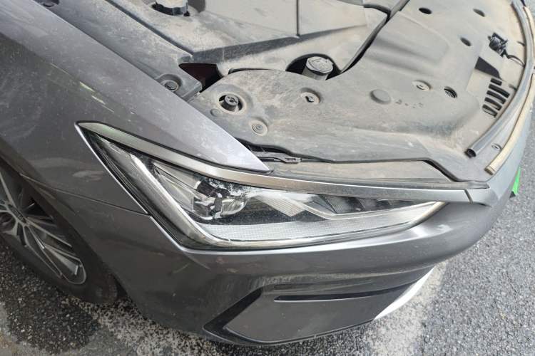 Used BYD Qin PLUS 2021 EV 500KM Luxury Model Right Front Headlight