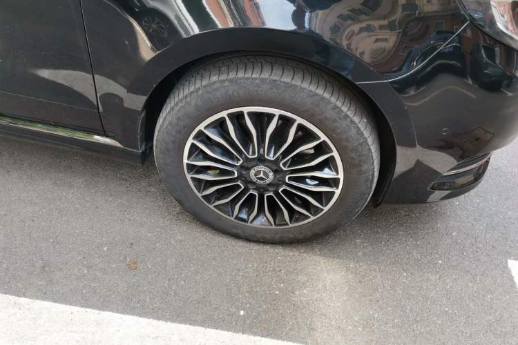 Used Mercedes-Benz V-Class 2018 V 260 Prestige Edition China VI Right Front Wheel Hub