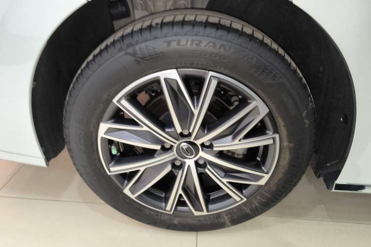 Used GAC Trumpchi M8 2024 Master Series 400T Prestige Edition Right Rear Wheel Hub