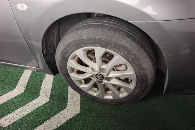 Used Nissan Sylphy 2022 Classic 1.6XE CVT Comfort Edition Right Front Wheel Hub