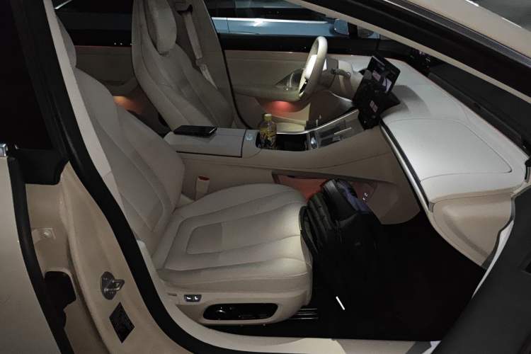 Used Hima Luxeed S7 2025 855 km Max