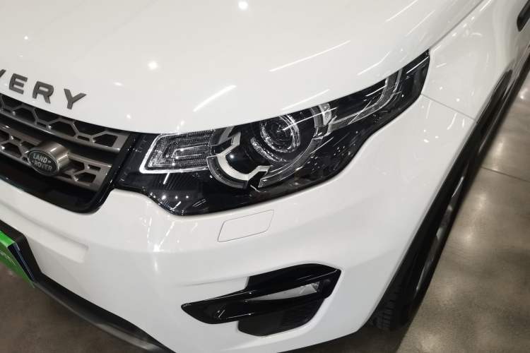Used Land Rover Discovery Sport 2018 240 PS SE Version Left Front Headlight