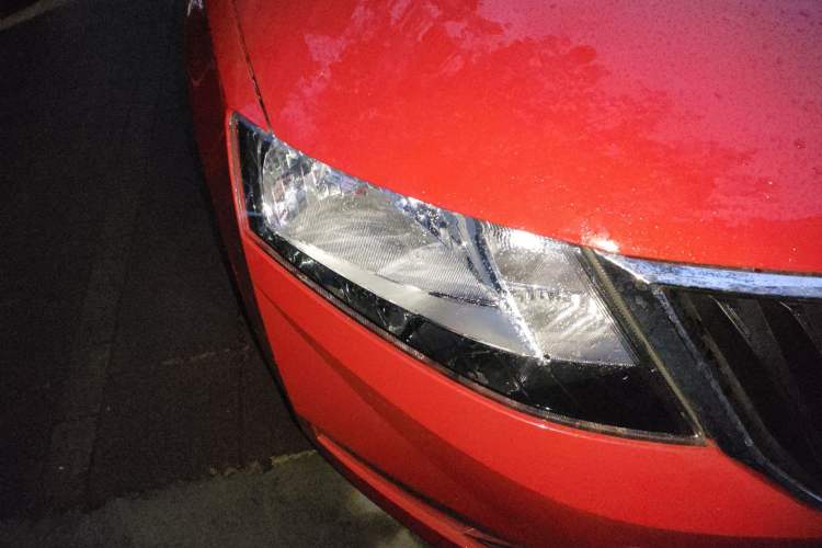 Used Skoda Rapid Spaceback 2018 1.6L Automatic Comfort Edition Right Front Headlight