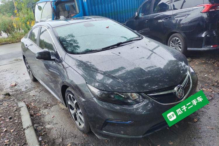 Used Buick VELITE 5 2017 Urban Extended-Range Model Front Right 45 Deg