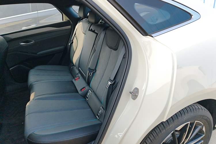 Used BYD Qin L 2025 EV 545KM Cloud Suspension Edition Left Rear Seat