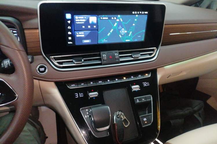 Used Bestune M9 2023 2.0T Ultimate Edition