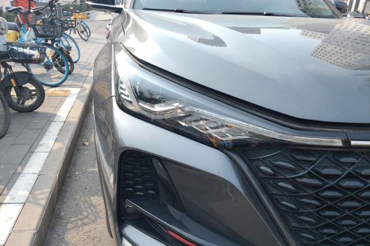 Used CHANGAN CS75 PLUS 2020 2.0T Automatic Pilot Version Right Front Headlight