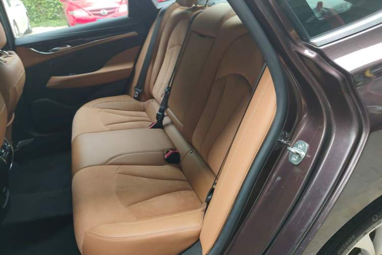 Used Buick LaCrosse 2016 28T Luxury Version Left Rear Seat