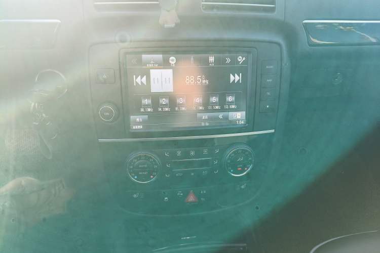 Used Mercedes-Benz R-Class 2017 R 320 4MATIC Business Edition Prestige Model
