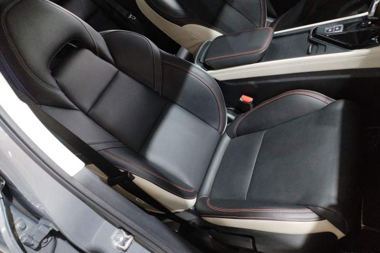 Used Lynk & Co 02 2019 1.5T DCT Two-Wheel Drive Zhaoban Version China VI Standard