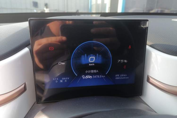 Used Dongfeng NAMMI BOX 2022 Champion Edition Light Wind Version 201KM Standard Model
