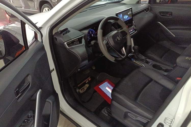 Used Toyota FRONTLANDER 2023 2.0L CVT Elite Edition Driver Seat