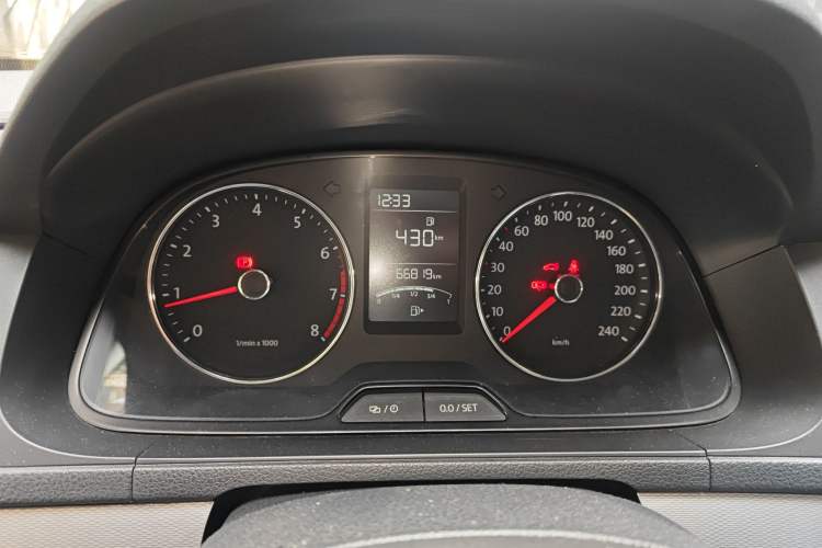 Used Volkswagen Gran Lavida 2013 1.6L Manual Comfort Model
