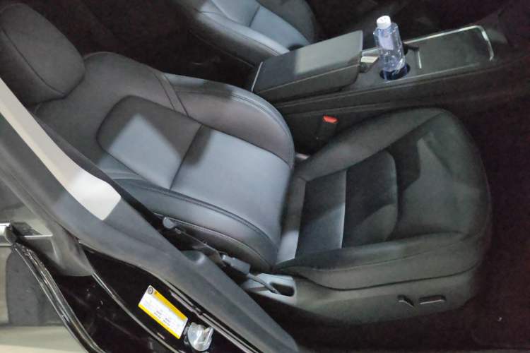 Used Tesla Model Y 2023 Rear-Wheel-Drive Version