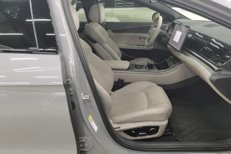 Used BYD Han 2025 EV Intelligent Driving Edition 701KM LiDAR Flagship Model