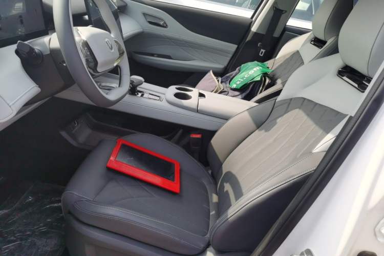 Used CHANGAN UNI-Z New Energy 2024 Blue Whale Smart Electric iDD 125km Excellence Model Left Front Seat