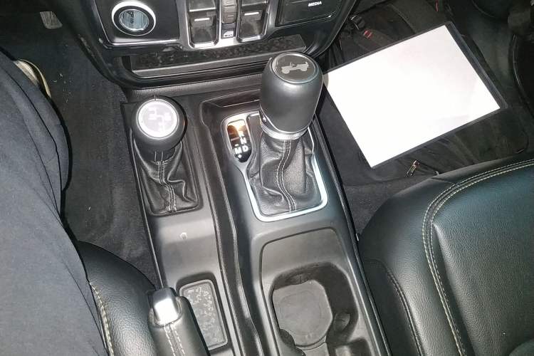 Used Jeep Wrangler 2024 2.0T Sahara Four-Door Edition
