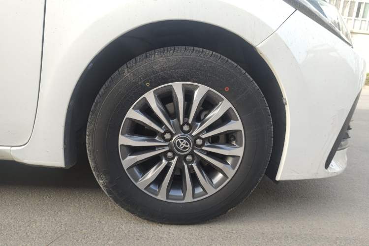 Used Toyota Corolla 2017 Revised Version 1.2T S-CVT GL Right Front Wheel Hub